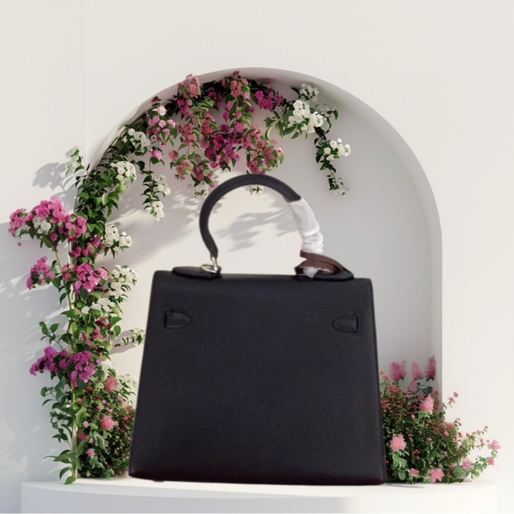 Elegant Black Leather Satchel Crossbody Handbag With Pony,Lock/Key,Scarf 26CM - Picture 2 of 8